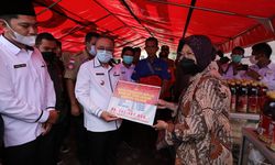Mensos Salurkan Bantuan Sebesar Rp 292.407.000 untuk Korban Banjir dan Tanah Longsor di Sukabumi