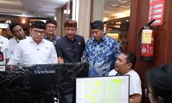 Perkuat Integrasi dan Integritas, Wamen PANRB, Kepala Staf Kepresidenan, dan Wakil Ketua Ombudsman Tinjau MPP
