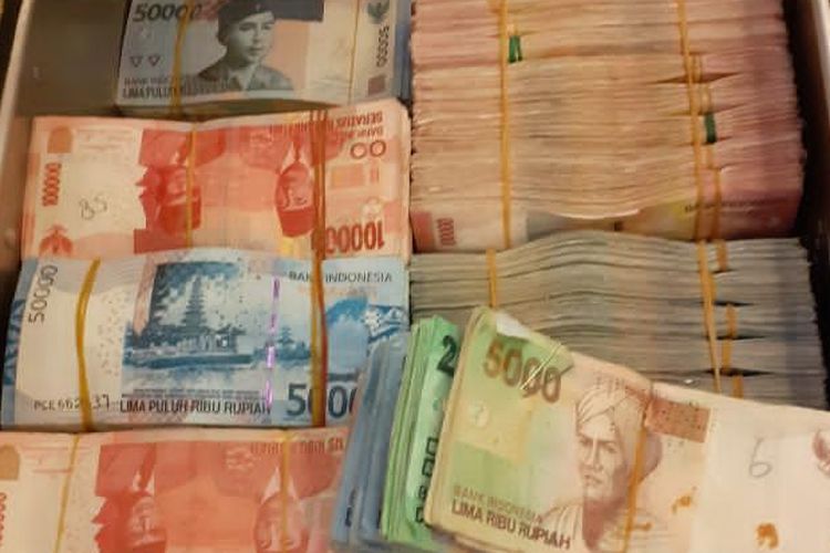 Uang rupiah palsu yang dimusnahkan Bank Indonesia dan Polri di Jakarta, deposit adalah, apa itu deposit, deposit artinya Rabu (26/2/2020).