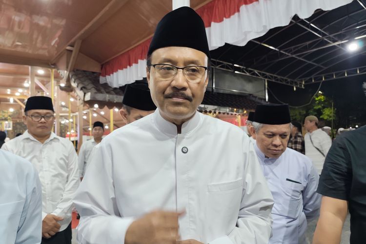 Mensos RI, Syaifullah Yusuf saat berkunjung ke Pendopo Agung Bangkalan tadi malam, Sabtu (18/10/2025). 