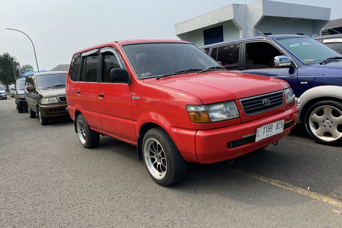 Toyota Kijang Kapsul SSX lansiran 1997 jenis Solar jadi varian terlangka dan harganya gaib