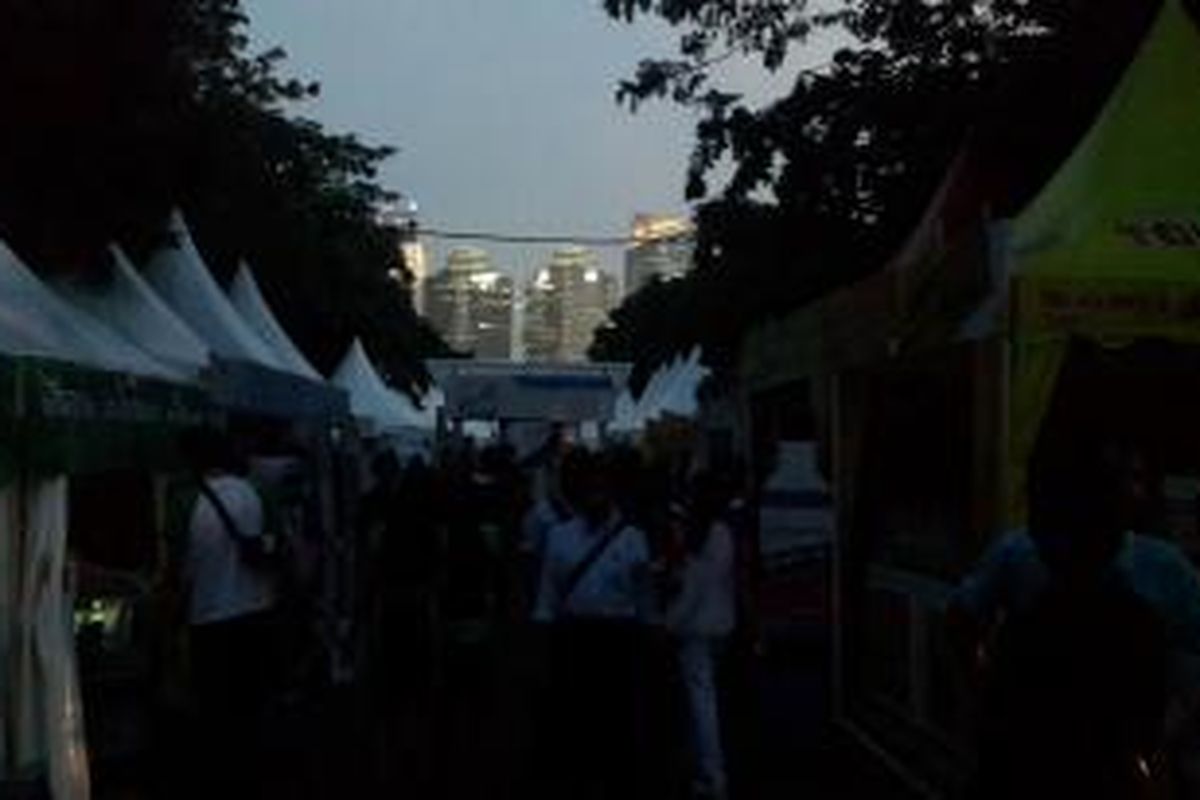 Pesta Rakyat Jakarta (PRJ) Senayan gelap, Rabu (3/6/2015).