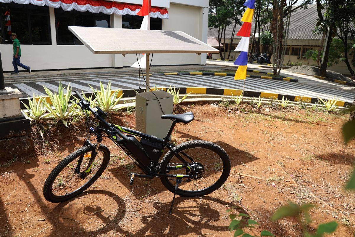 Easy Bike, sepeda listrik tenaga surya, karya sekelompok mahasiswa Unpad.  