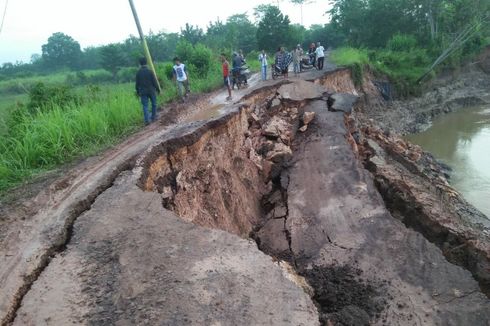 Jalan Penghubung Ogan Ilir–OKU Longsor, Arus Mudik Dikhawatirkan Terganggu