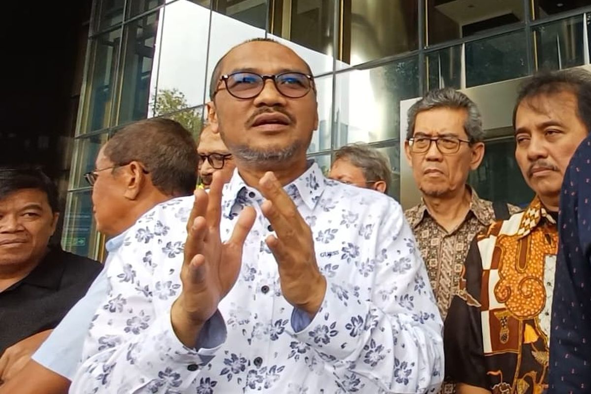 KPK Diminta Tindak Lanjuti Kasus Blok Medan, Jet Pribadi Kaesang, dan E-KTP