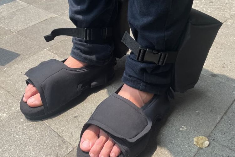 Mahasiswa UGM Bikin Sandal Pintar Pendeteksi Komplikasi Diabetes