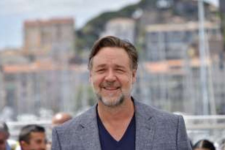 Aktor Russell Crowe menghadiri sesi foto untuk film The Nice Guys pada Festival Film Cannes di Kota Cannes, Perancis.