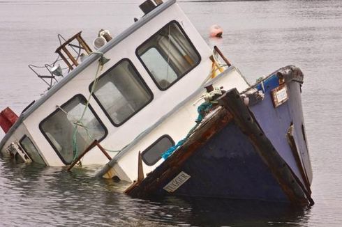Cerita Korban Kapal Terbalik yang Diselamatkan Ponsel Tahan Air