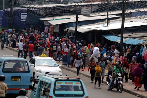 Djarot Sebut PKL di Trotoar Tanah Abang Rugikan Pedagang Dalam Pasar