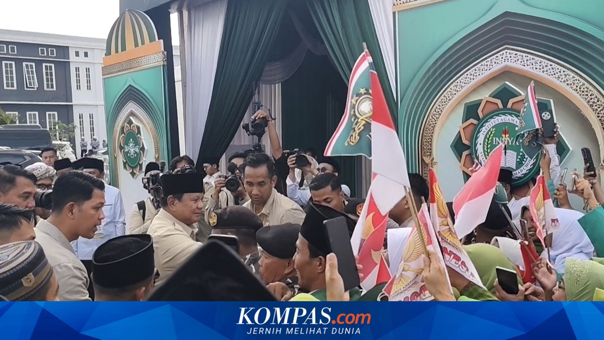 "Biasanya Lihat di YouTube", Cerita Ibu-Ibu Berebut Salami Prabowo di Munas NU