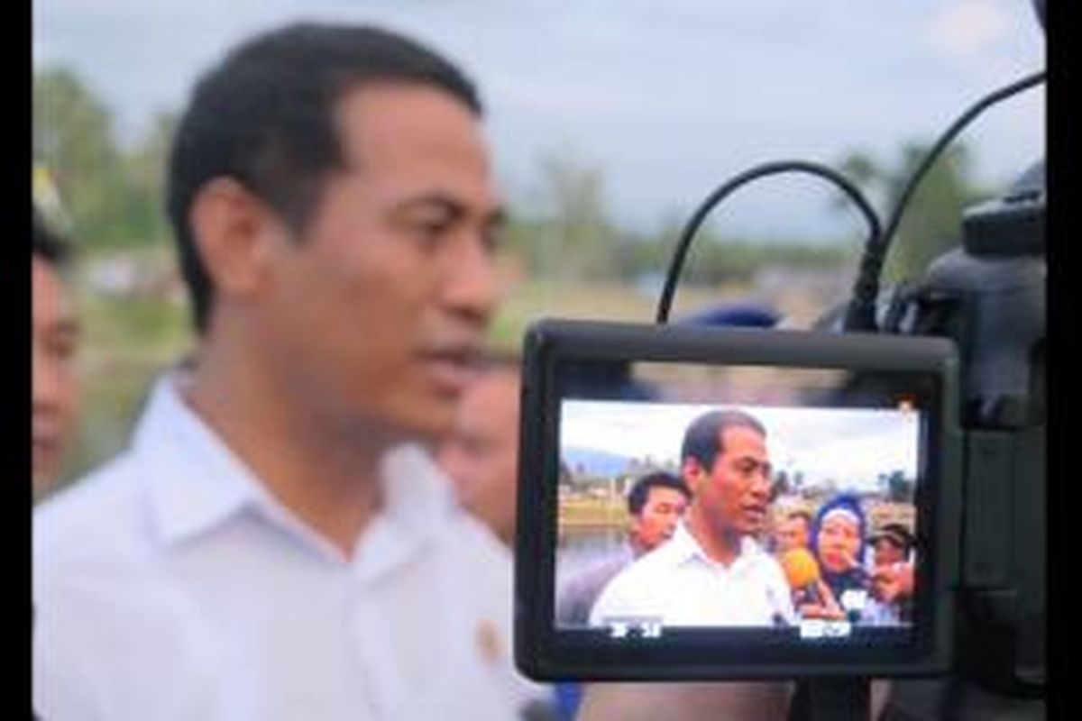 Menteri Pertanian Andi Amran Sulaiman dalam kunjungan kerja di Kota Manado, Sulawesi Utara (Sulut), Rabu (27/5/2015).
