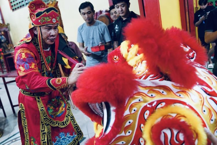 Melihat Ritual Barongsai Buka Mata, Sebelum Hari Raya Imlek dan Cap Go Meh di Pontianak