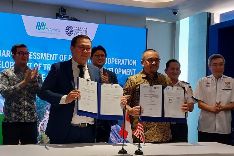 PT MRT Jakarta (Perseroda) menandatangani Nota Kesepahaman dengan Sarawak Consolidated Industries Berhad (SCIB) di Jakarta, Selasa (12/9/2023).