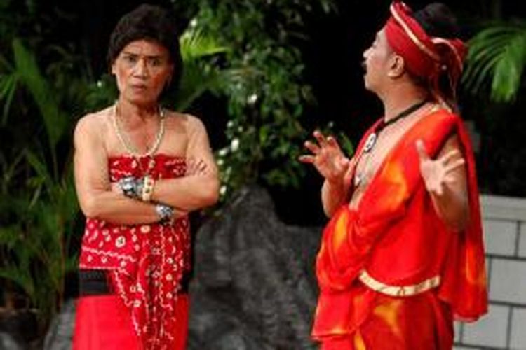 Tessy (kiri) tampil dalam pementasan Reuni Ketoprak Humor, yang berjudul Damar Wulan Minak Jinggo, karya sutradara Aries Mukadi, di Gedung Kesenian Jakarta, Senin (21/3/2011) malam. Pementasan yang didukung oleh antara lain Tarzan, Doyok, Kadir, Nunung, Tessy, Kirun, dan Marwoto tersebut digelar dalam rangka merayakan ulang tahun ke-61 mantan Menakertrans sekaligus pendiri Ketoprak Humor, Erman Soeparno. 