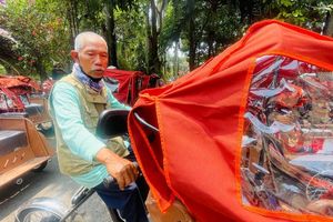 Setelah 15 Tahun Mengayuh, Endor Pulang Membawa Becak Listrik dari Prabowo