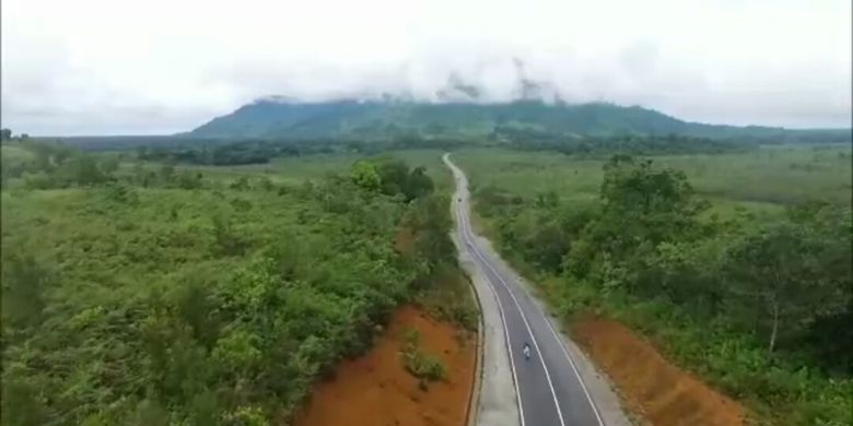 Salah satu jalur yang akan dilewati rute Bersepeda di Jantung Borneo yang akan diselenggarakan pada 28 Oktober 2017. 