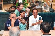 Momen Jokowi Makan Malam di Kafe dan Sapa Warga Lampung Tengah