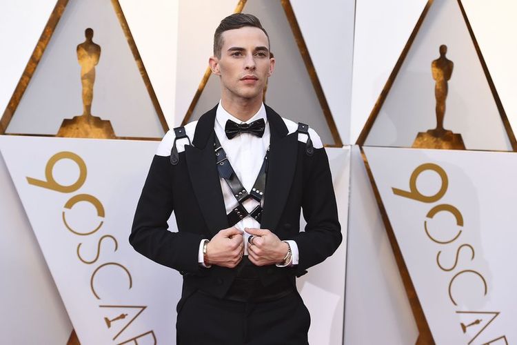 Adam Rippon hadir dalam acara penganugerahan  Piala Oscar di Dolby Theatre, Los Angeles, Minggu waktu setempat (4/3/2018).