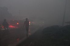 Tersulut Api Karhutla, Gudang Ban Bekas Terbakar dan Lalu Lintas Macet 7 Km