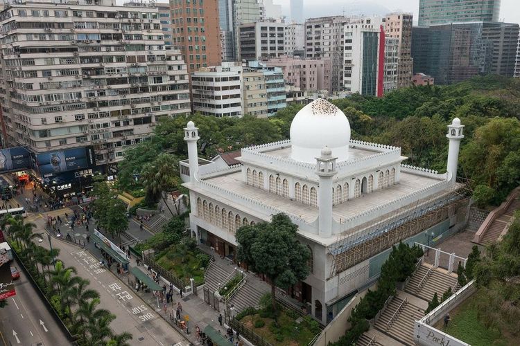 Masjid Raya Kowloon di Hong Kong.