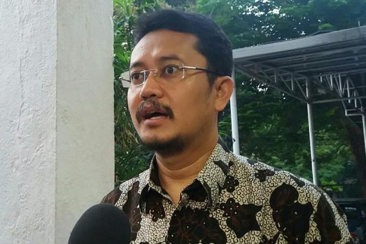 Komisioner Komisi Pemilihan Umum, Ferry Kurnia Rizkiyansyah di Kantor KPU Pusat Jalan Imam Bonjol, Jakarta Pusat , Kamis (10/12/2015)