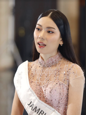 Michelle Huang, Alumnus S1 Business 2018 Universitas Prasmul dengan predikat cum laude yang juga menjalankan perannya sebagai Miss Indonesia Jambi.