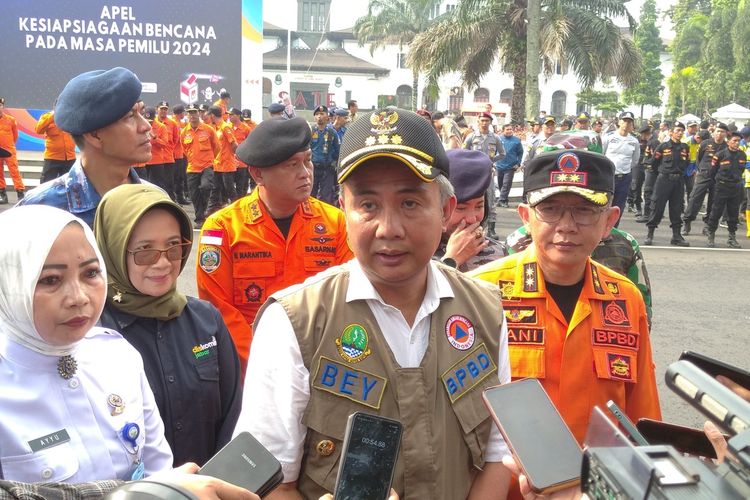Pj Gubenur Jabar, Bey Machmudin usai Apel Kesiapsiagaan Bencana pada Masa Pemilu 2024 di Jalan Diponegoro, Kota Bandung, Jawa Barat, Jumat (2/2/2024).