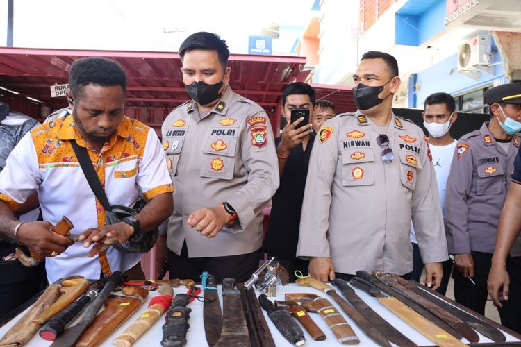 Hasil tangkapan tim gabungan Polda dan Polres Manokwari saat operasi pekat