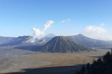 Indonesia's Bromo Tourism Not Affected by Mt. Semeru's Hot Ash Clouds