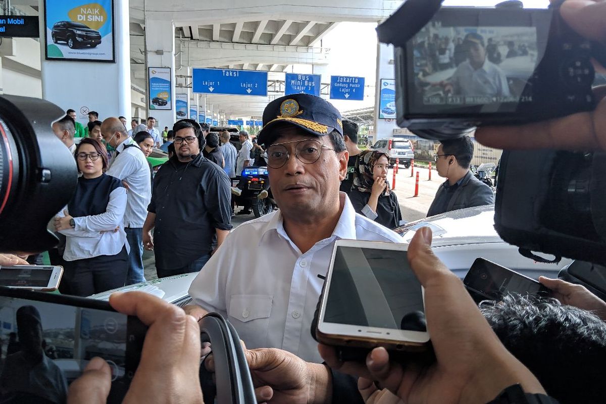 Menteri Perhubungan Budi Karya Sumadi saat ditemui di Terminal 3 Bandara Soekarno-Hatta, Senin (27/1/2020)