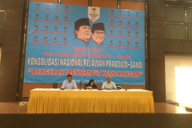 Wakil Ketua BPN Rachmawati Soekarno Putri saat memberikan arahan di Gedung RJA Kompleks Perumahan Anggota DPR, Kalibata, Jakarta Selatan, Selasa(13/11/2018).