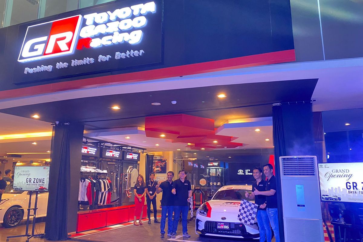 PT Toyota Astra Motor (TAM) baru saja meresmikan GR Zone di outlet resmi Daya ????ta Cakung, Bekasi, pada Jumat (16/12/2022).