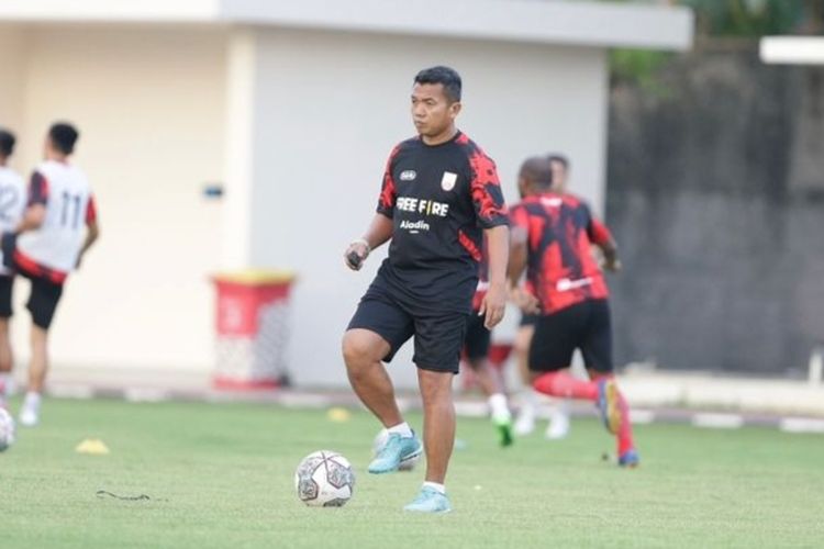 Pelatih sementara Persis Solo, Rasiman, akan memimpin tim saat menghadapi Madura United dalam lanjutan Liga 1 2022-23.