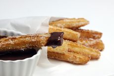 Gampang Dibuat di Rumah Aja, Coba Resep Churro Klasik Khas Disney