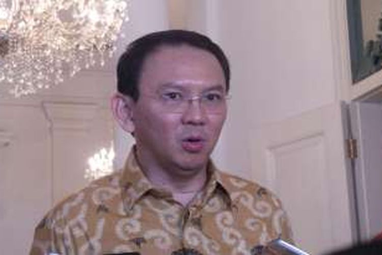Gubernur DKI Jakarta Basuki Tjahaja Purnama saat wawancara wartawan, di Balai Kota DKI Jakarta, Selasa (30/8/2016).