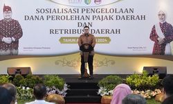Pemkab Kediri Salurkan Dana Bagi Hasil Pajak dan Retribusi Daerah, Mas Dhito Sampaikan Pesan Ini 
