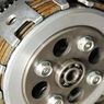 Motor Kopling Basah dan Kopling Kering, Lebih Unggul Mana?