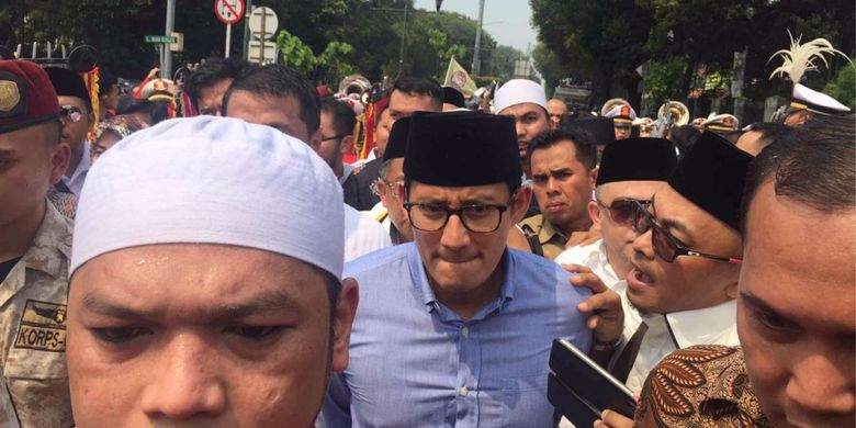 Pasangan Prabowo Subianto-Sandiaga Uno tiba di gedung KPU RI. Kedatangan Prabowo-Sandi untuk mencalonkan diri sebagai calon presiden-calon presiden pada pemilihan presiden 2019, Jumat (10/8/2018).