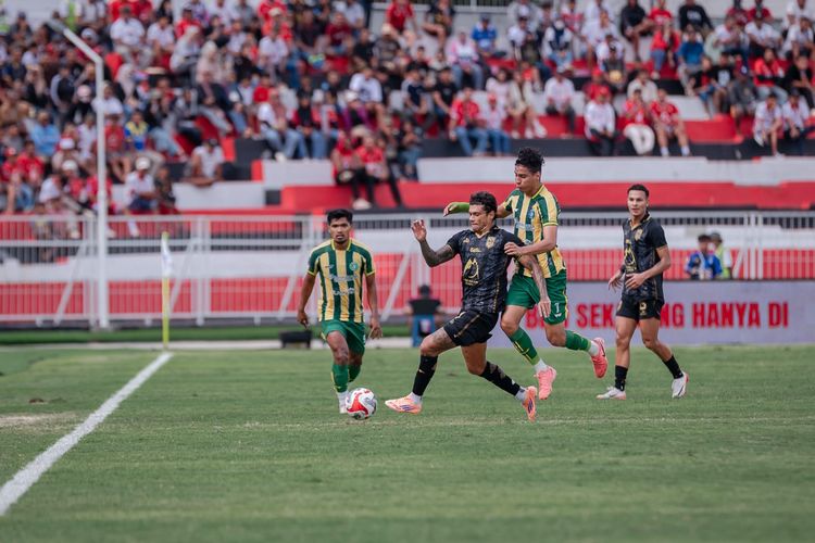 Malut United vs PSBS Biak di Super League 2025-2026