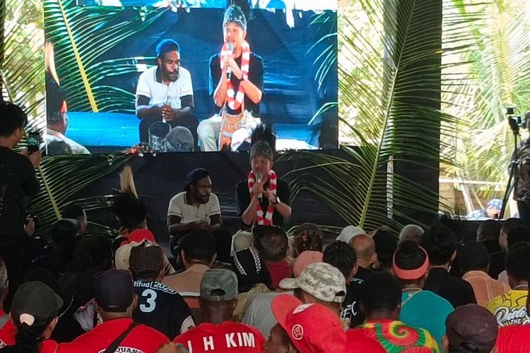 Momen Ganjar "Permisi" ke ke Bawaslu karena Janji Bangun Puskesmas ke Warga Desa di Merauke