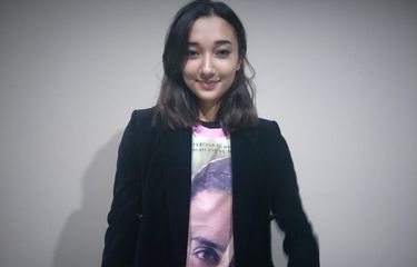 Beradegan Mesra dengan Oka Antara di Merajut Dendam, Carissa ...