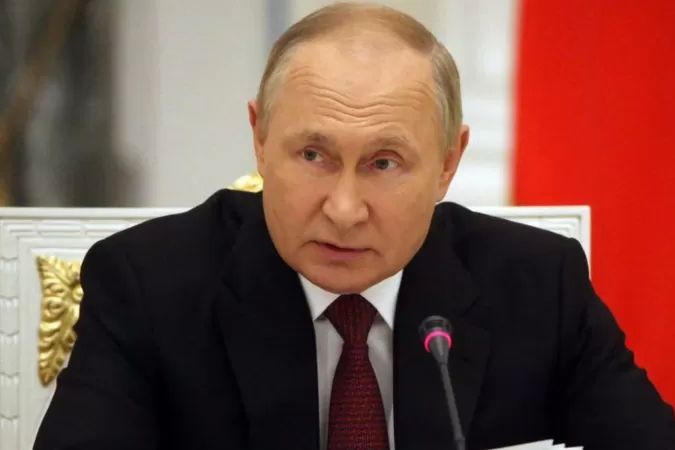 Putin Teken UU Larang Prosedur Ganti Jenis Kelamin di Rusia