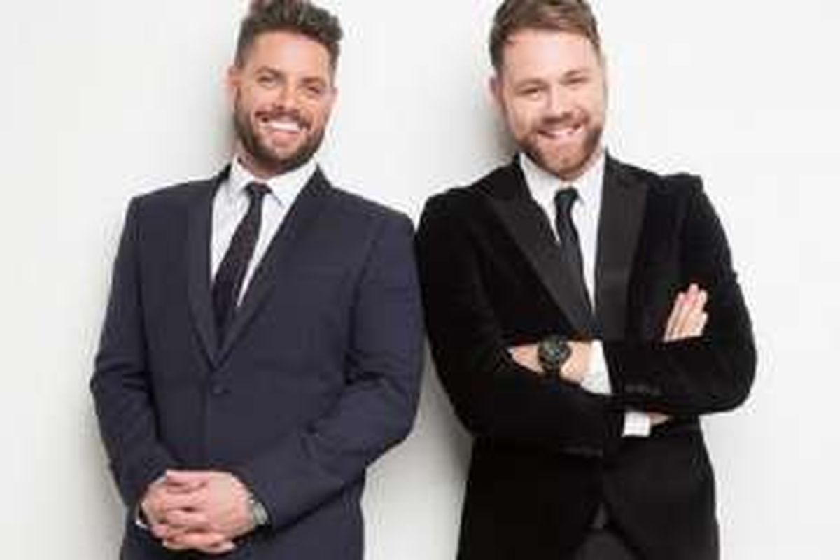 Keith Duffy (kiri) dan Brian McFadden (kanan) membentuk Boyzlife. Band baru itu akan mulai menggelar tur pada Oktober 2016.