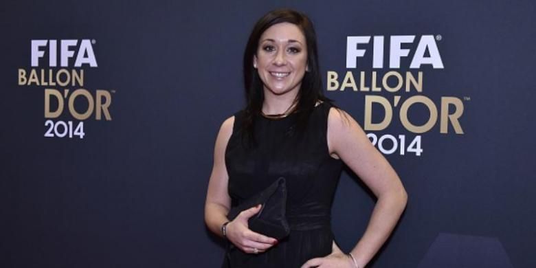 Pemain sepak bola wanita asal Jerman, Nadine Kessler.