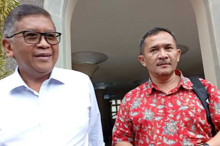 Sekjen PDIP Hasto Kristiyanto dan Eko Suwanto saat dampingi Megawati Soekarnoputri di UGM, Rabu (1/1/2025)