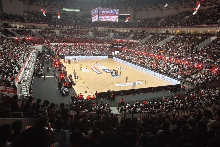 Suasana pertandingan Timnas Futsal Indonesia vs Australia di Indonesia Arena, Jakarta