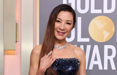 Michelle Yeoh Jadi Orang Asia Pertama yang Menang Aktris Terbaik Oscar