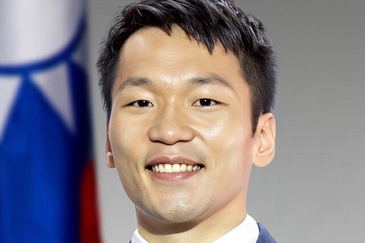 Foto Peraih Medali Emas Olimpiade Lee Yang Jadi Menpora Pertama Taiwan foto-peraih-medali-emas-olimpiade-lee-yang-jadi-menpora-pertama-taiwan