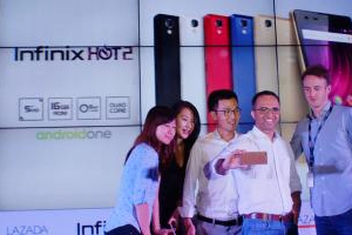 Infinix Mobility (Infinix), produsen ponsel asal Hong Kong mengumumkan ponsel terbarunya Hot 2 di Indonesia, Senin (28/9/2015).