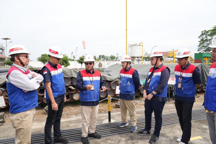 Anggota BPH Migas dalam kegiatan Monitoring dan Evaluasi Pengawasan Usaha Pengangkutan/Niaga Gas Bumi dan Jargas Rumah Tangga/Pelanggan Kecil wilayah Medan Sumatera Utara (Sumut) pada Kamis (11/7/2024) dan Jumat (12/7/2024). (DOK. Humas BPH Migas)